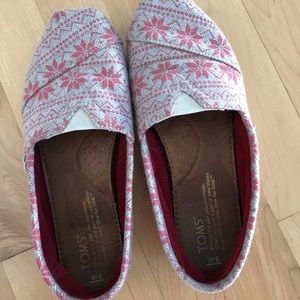 Toms Shoes